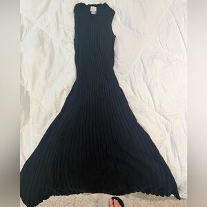 Elegant Black Sleeveless Dress